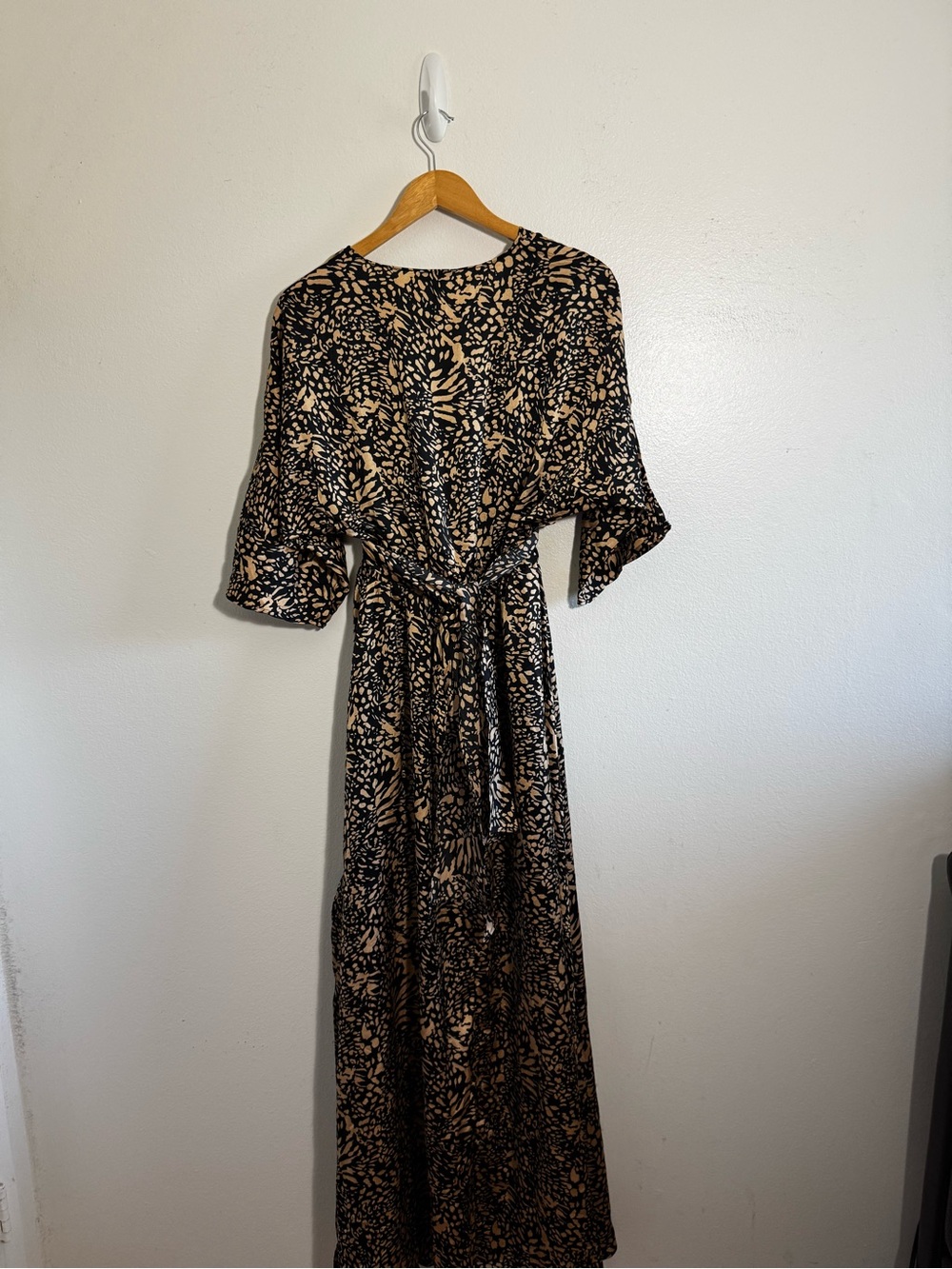 NWT Baltic Born Morlana Front Knot Maxi Dress in Black And Cream size Medium - Picture 10 of 12